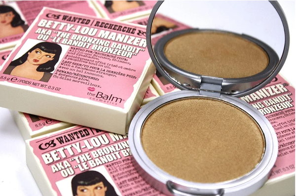 Betty-Lou Manizer Bronzer